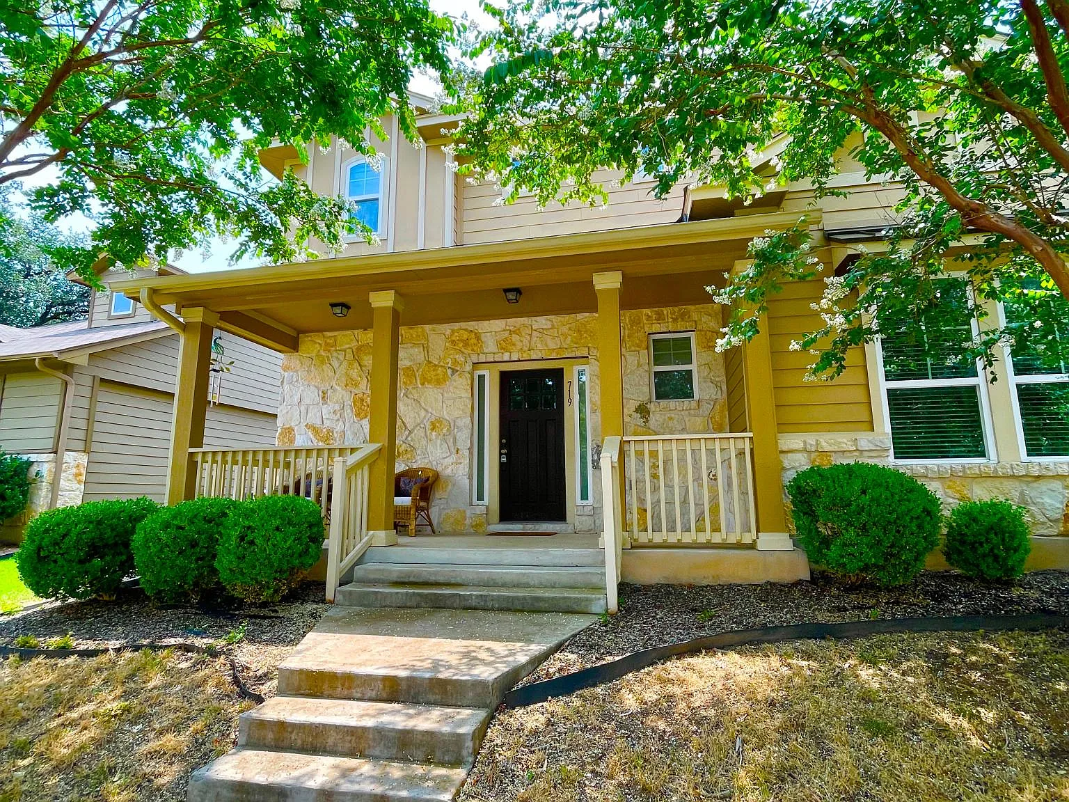 3 bed, 1800 sqft, $3,600 — Photo 1