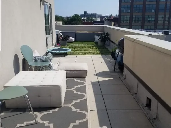 482 Franklin Avenue image 1 of 8