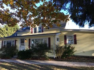 267 W Wrentham Rd, Cumberland, RI 02864