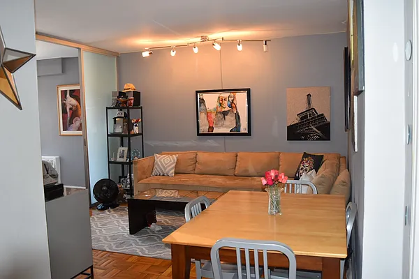 Sold by Owner | media 17