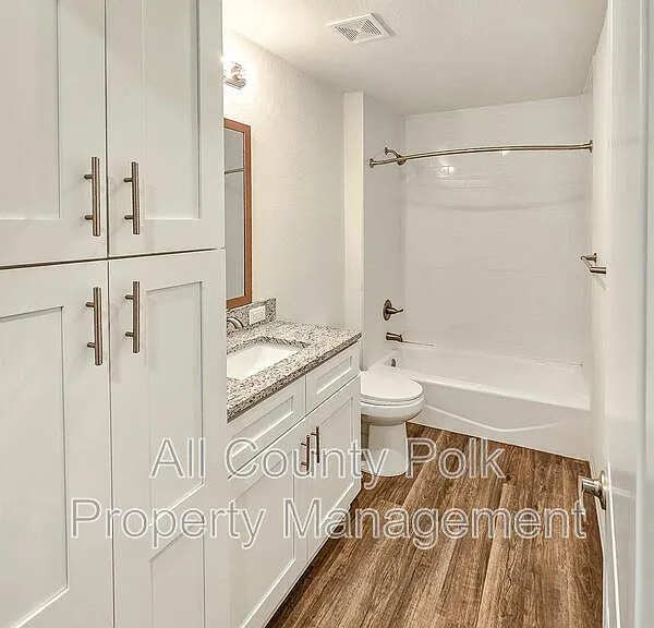 915 Ariana Apartment Community — Photo 15