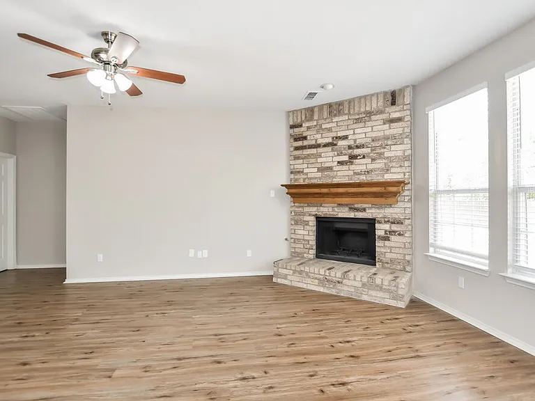 3686 Juniper Hills Dr — Photo 4