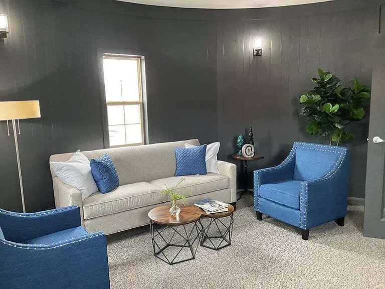 Business Center Seating Area