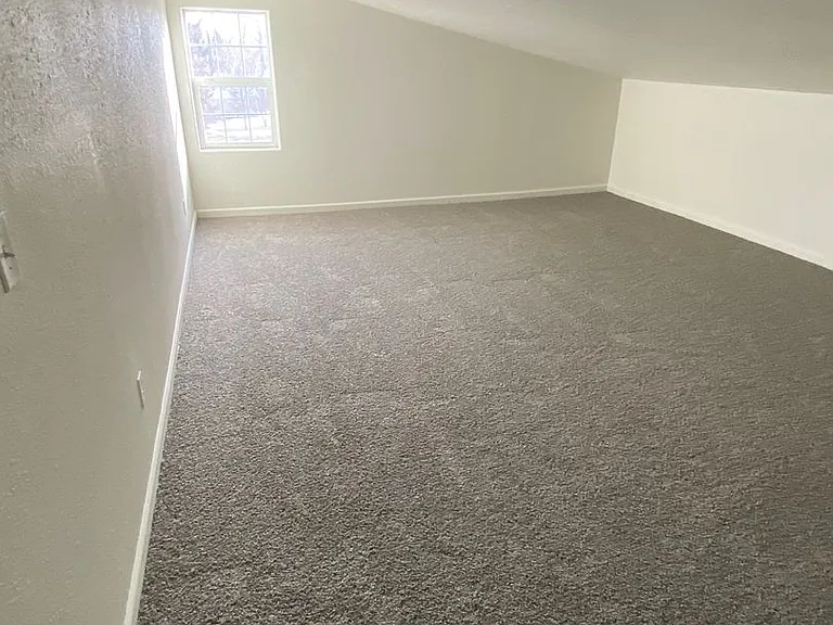 529 W River Rd #D — Photo 5