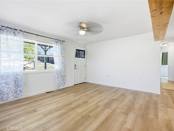 4th image of 23581 Lake Dr