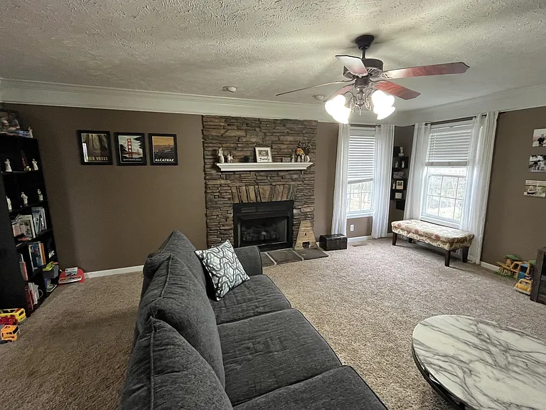 652 Winding Bluff Way — Photo 3