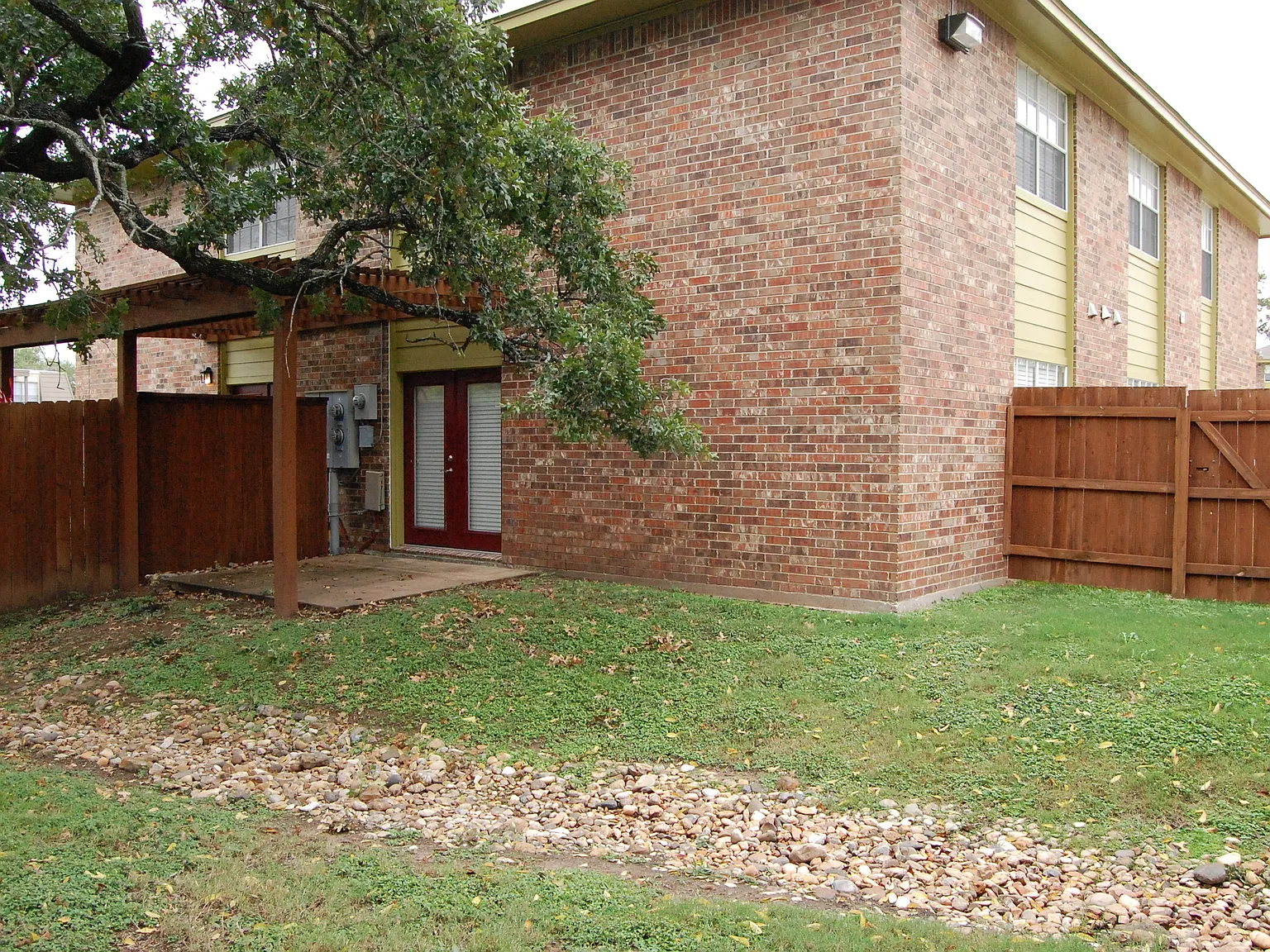 Southwood Place — Photo 3