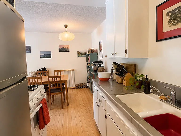 806 Coronado Ter #6 — Photo 11