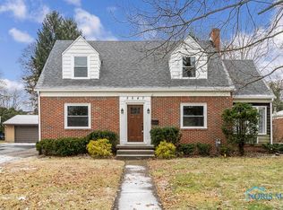 3547 Indian Rd, Ottawa Hills, OH 43606