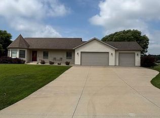 N2473 Carnie Rd, Monroe, WI 53566