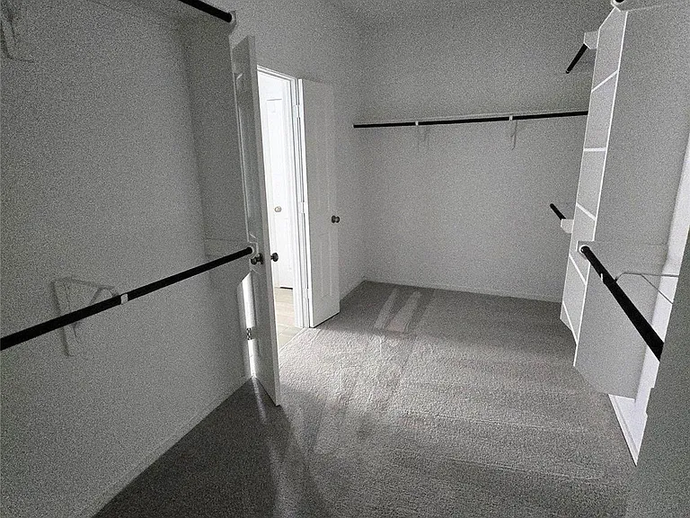 6319 Seafoam Lake Dr — Photo 19