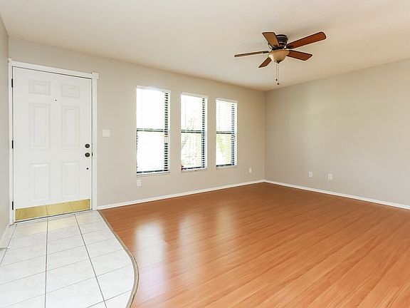 2nd image of 1138 SE 13th St