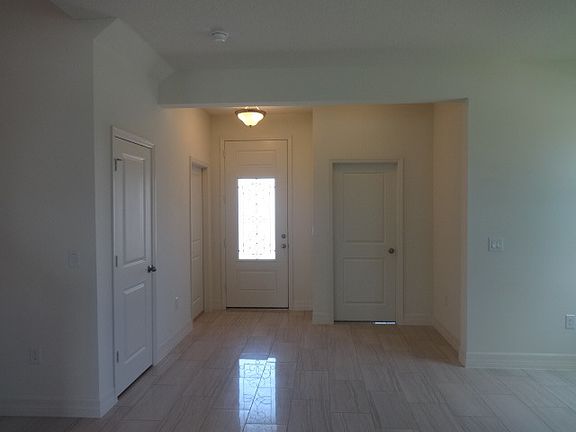 2nd image of 8101 Pond Apple Dr