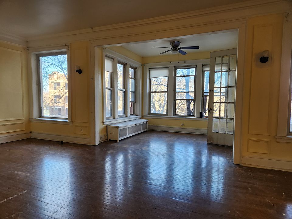1st image of 5114 S Greenwood Ave APT 2