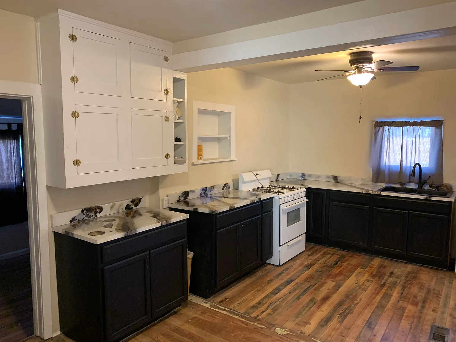 2 bed, 1328 sqft, $1,400 — Photo 4