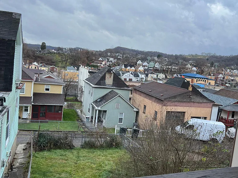 521 Ridge Ave — Photo 6
