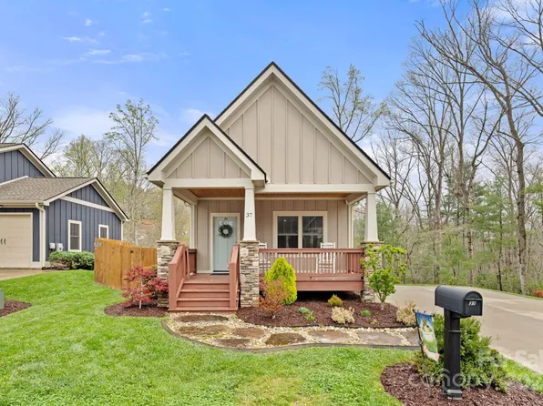 37 Ball Gap Rd, Arden, NC 28704