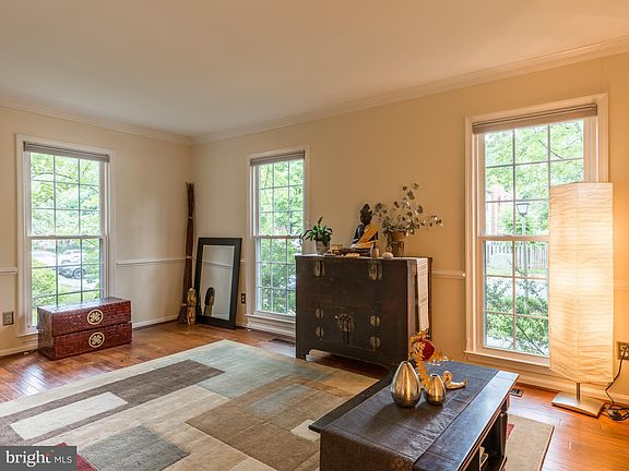 3rd image of 9613 Scotch Haven Dr