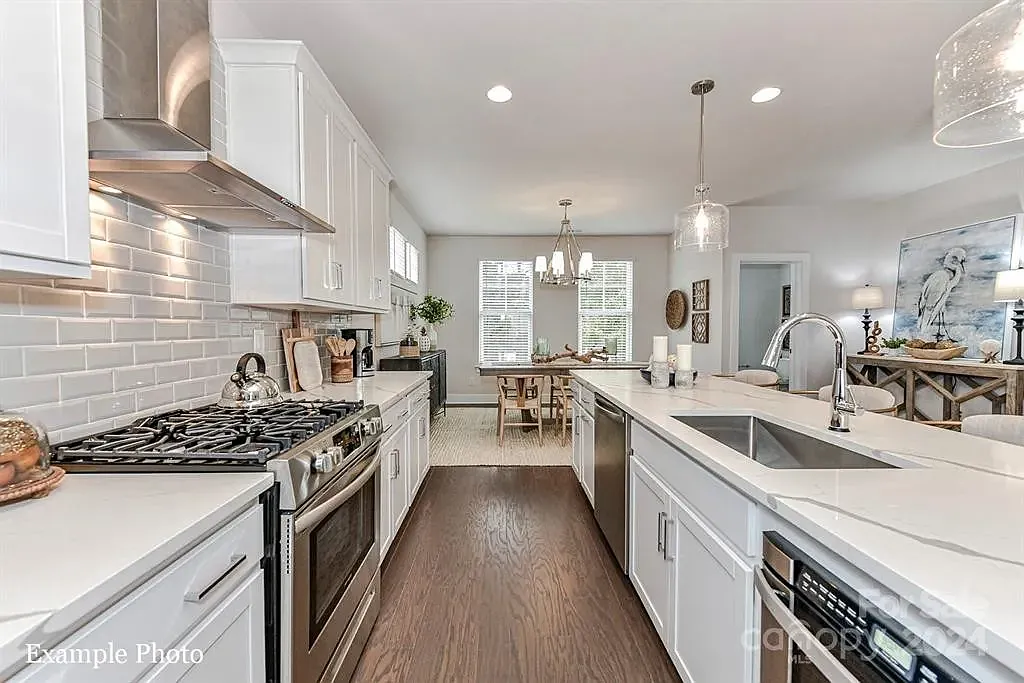 3 bed, 3.5 bath, 2402 sqft, $3,300 — Photo 1