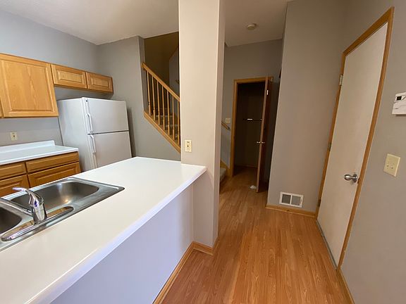 4th image of 701 Woodduck Dr