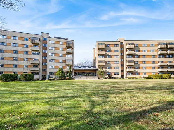 31 Putter Drive #404, Wallingford, CT 06492