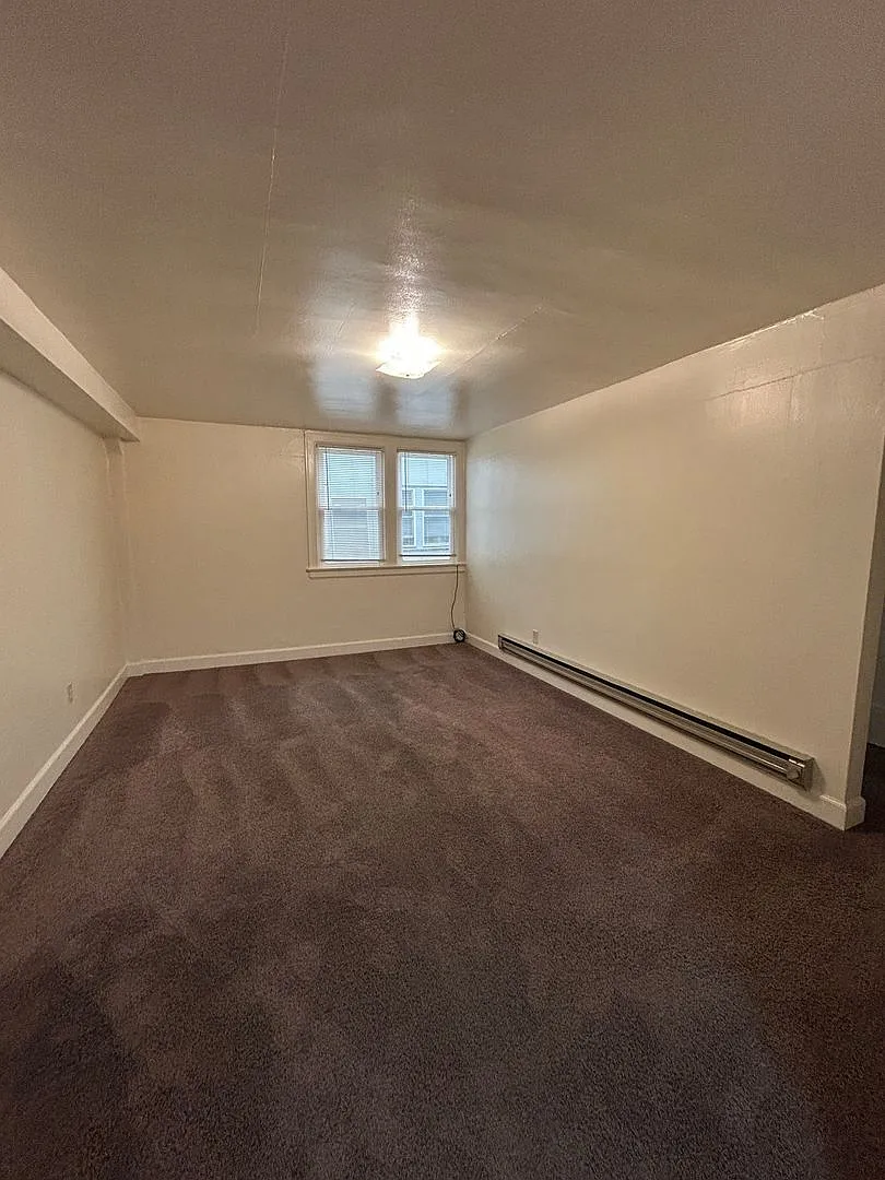 1225 Commerce Ave — Photo 3