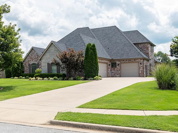 3rd image of 2487 Brookwater Ln