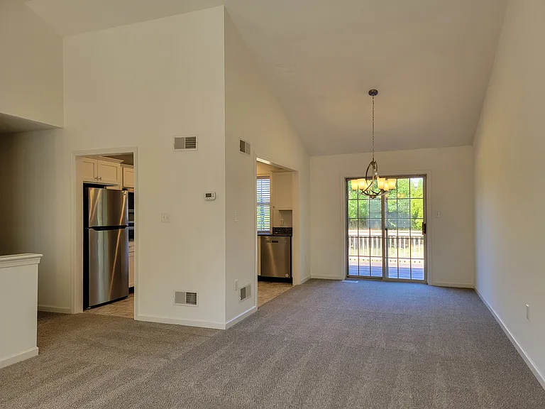 5206 Brook Dr — Photo 7