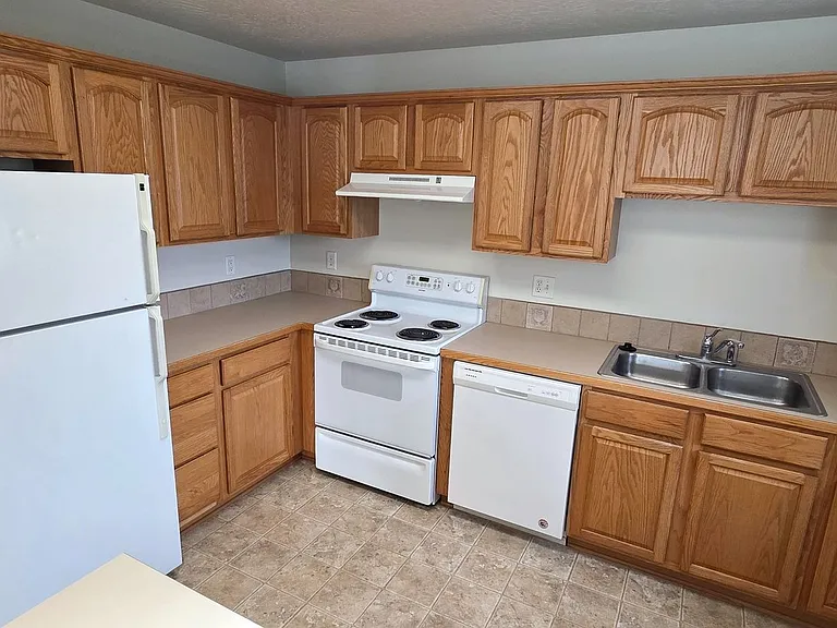 2948 Matt Dr — Photo 10