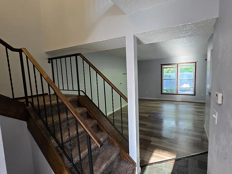 530 Townwood Dr — Photo 6