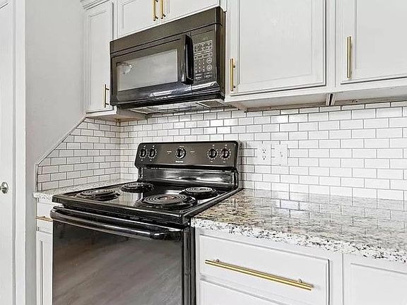 5th image of 4204 37th St