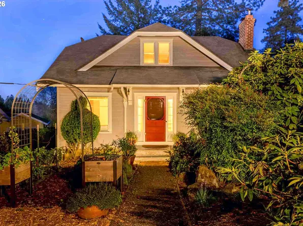 8450 SW 37th Ave, Portland, OR 97219