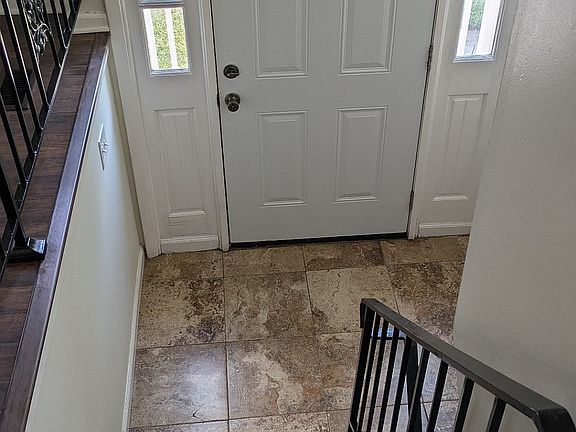 3rd image of 7321 Meadowbrook Cir