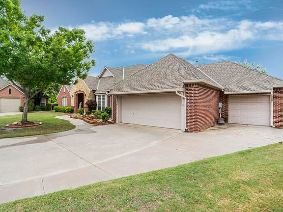 3rd image of 11216 Winelake Dr