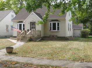 704 S 3rd St, Milbank, SD 57252