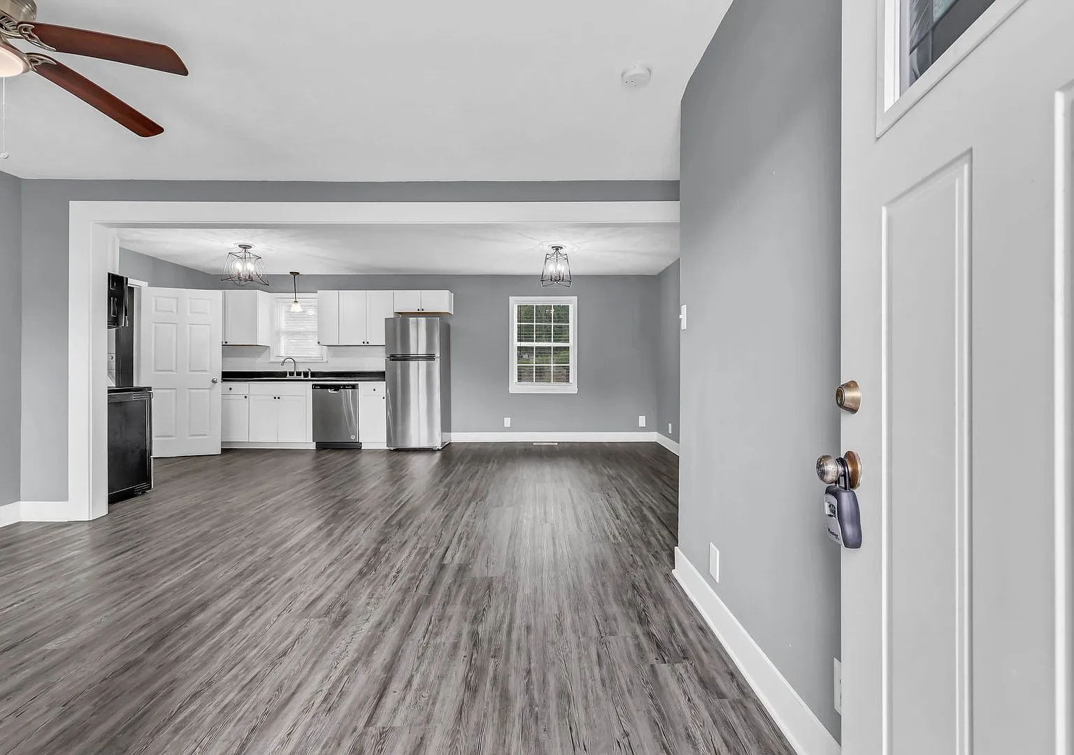 135 North Meadow Drive — Photo 3