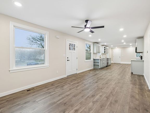 5th image of 305 Randy Rd
