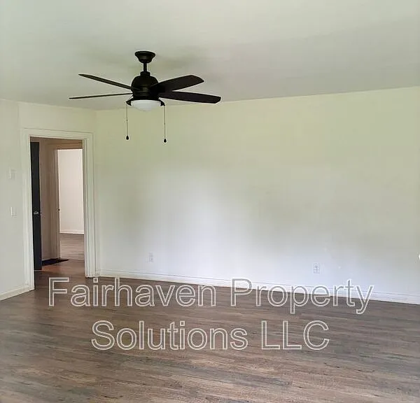 109 Signal View St #B — Photo 2