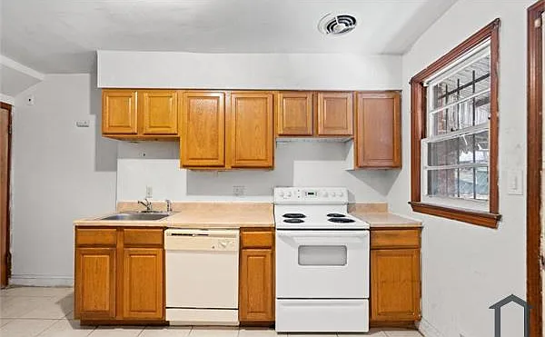 414 Chesapeake St SE — Photo 8