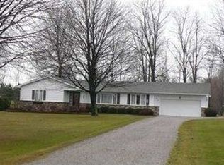 909 E Steiner Rd, Creston, OH 44217