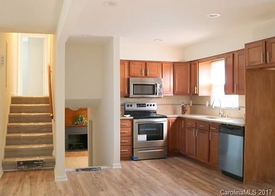 2nd image of 6218 Coach Hill Ln