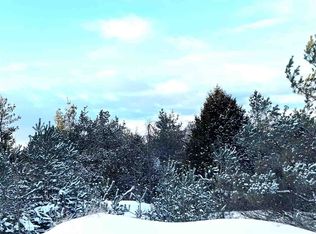 290 Harbor View Ln, Petoskey, MI 49770