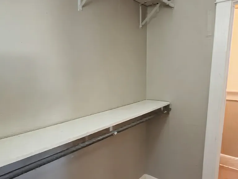 630 W Washington St #9 — Photo 6