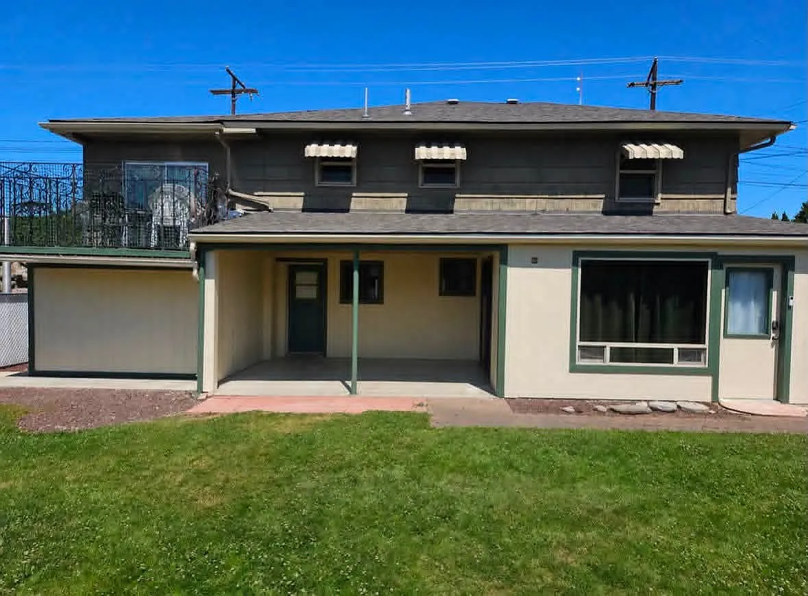 636 Highline Dr — Photo 1