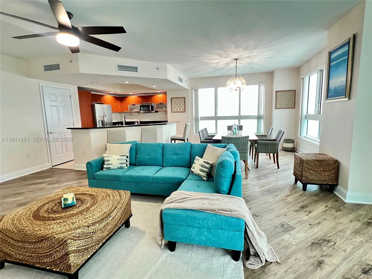 3 bed, 3.0 bath, 2079 sqft, $4,200 — Photo 1