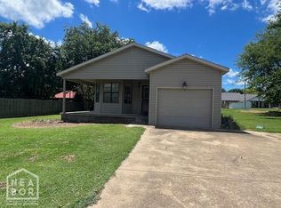 605 N 3rd St, Marmaduke, AR 72443