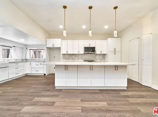 2619 Raymond Ave, Los Angeles, CA 90007