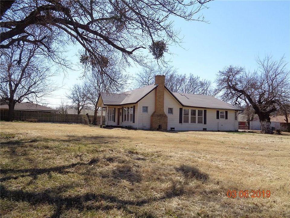 1st image of 1810 NE 48th St