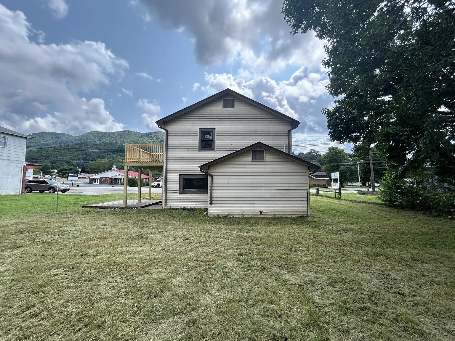 3 bed, 1248 sqft, $1,300 — Photo 3