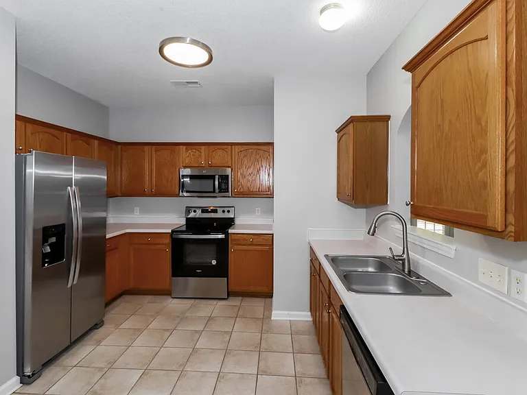 8750 Rogers Park Ave — Photo 8